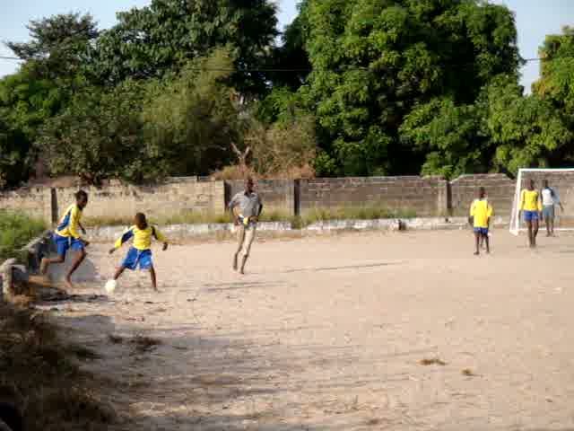 See the team play footie