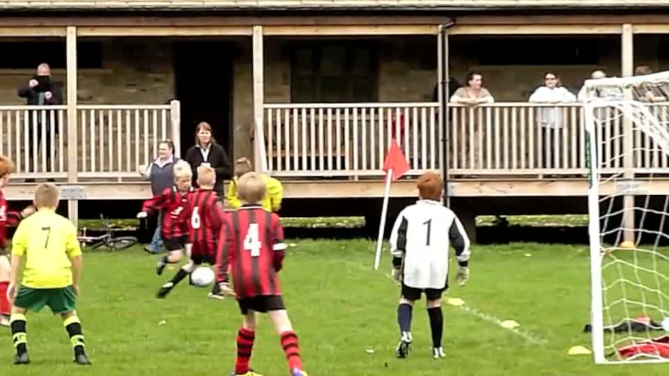 Luke Farrell scores in the 6-1 league game win away to 2 Dales (16th O