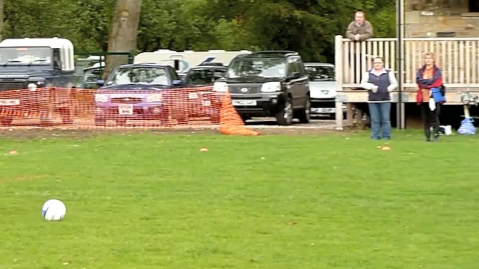 Eilliot Palmer scores in the 6-1 league game win away to 2 Dales (16th