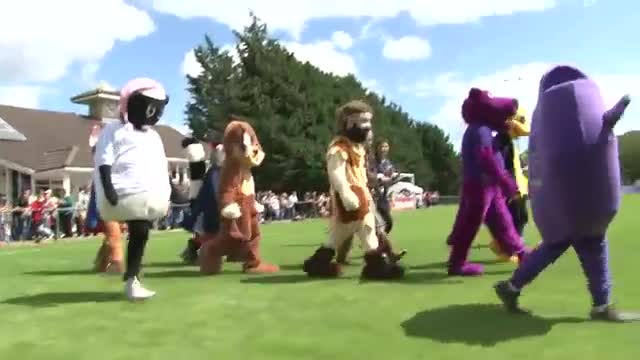 Mascot Race